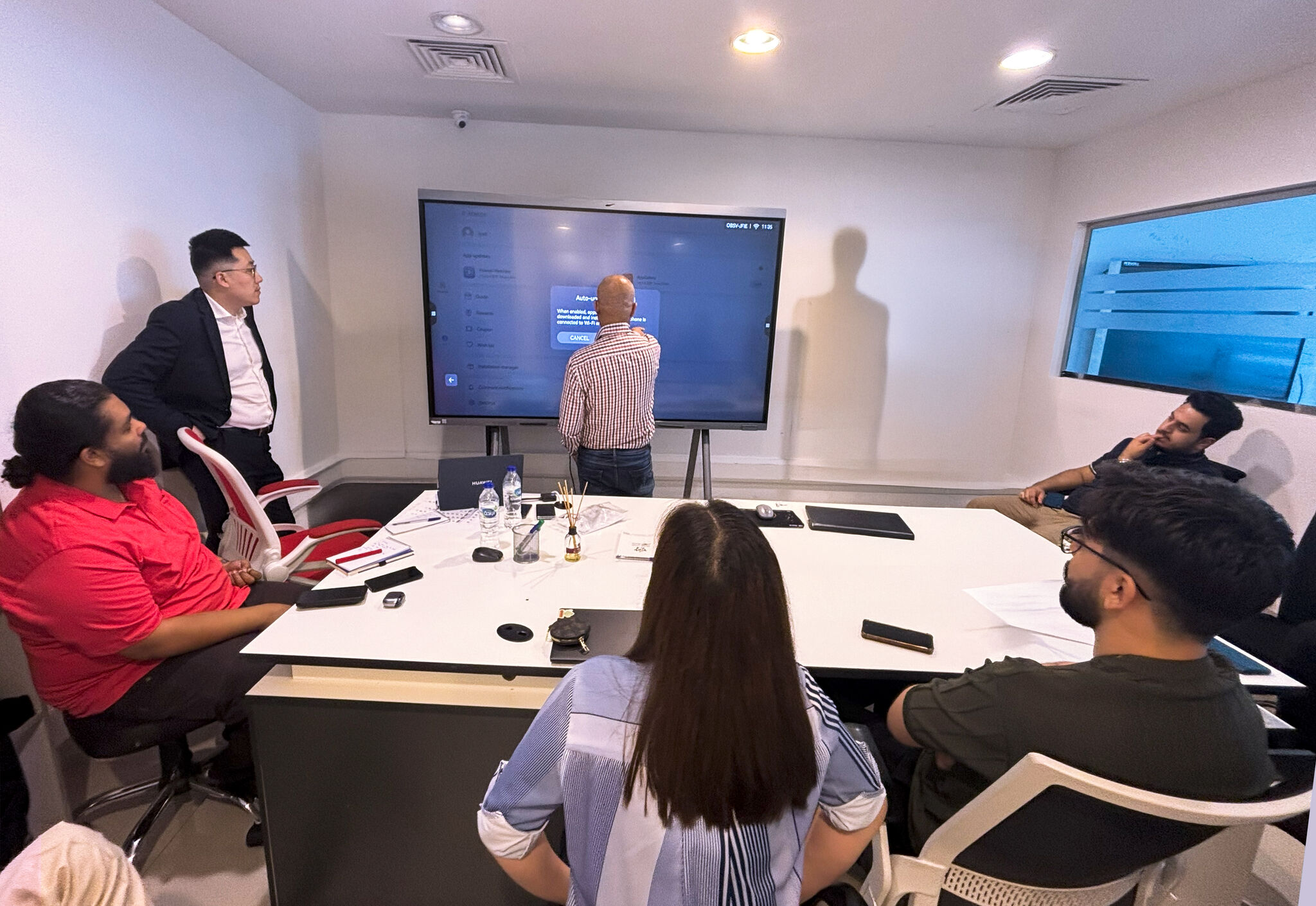 Professional Training with Huawei on IdeaHub K3